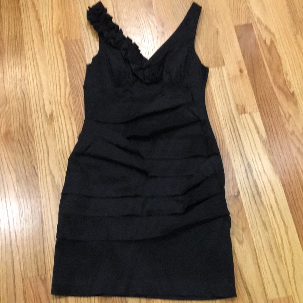 Stunning black dress size 9
